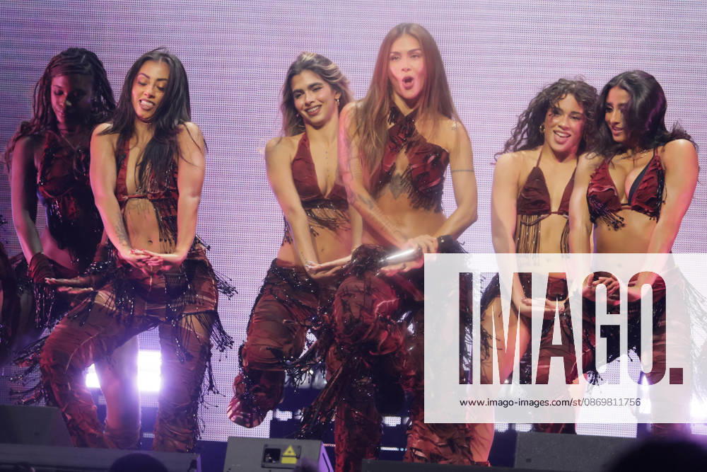 Greeicy performs on stage during the iHeartRadio s Fiesta Latina 2026 at the Kaseya Center in Miami, Florida on Saturday, October 17, 2026 . Photo By Gary I Rothstein MIA20261017119 GARYxIxROTHSTEIN