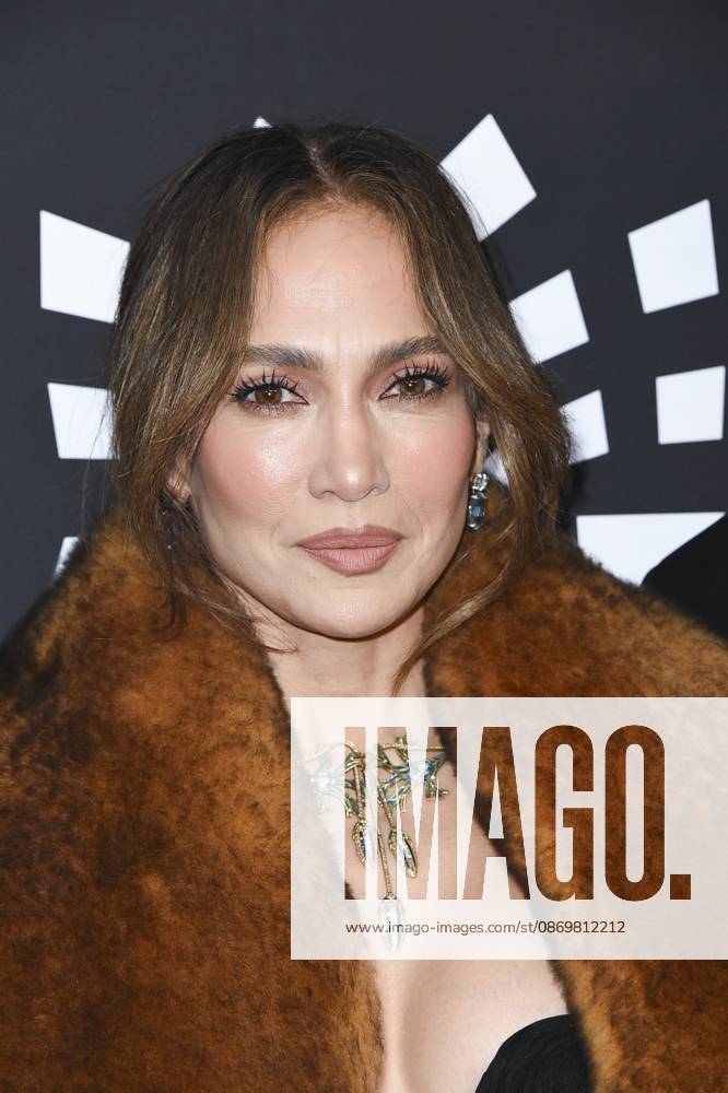Jennifer Lopez at arrivals for LA Opera s Opening Night Gala, Dorothy Chandler Pavilion in The Music Center, Los Angeles, CA, October 17, 2026. Photo By: Elizabeth Goodenough Everett Collection LA Opera s Opening Night Gala PUBLICATIONXNOTxINxCANxCHNxFRAxITAxJPNxNORxPOLxRUSxESPxUKxUSA