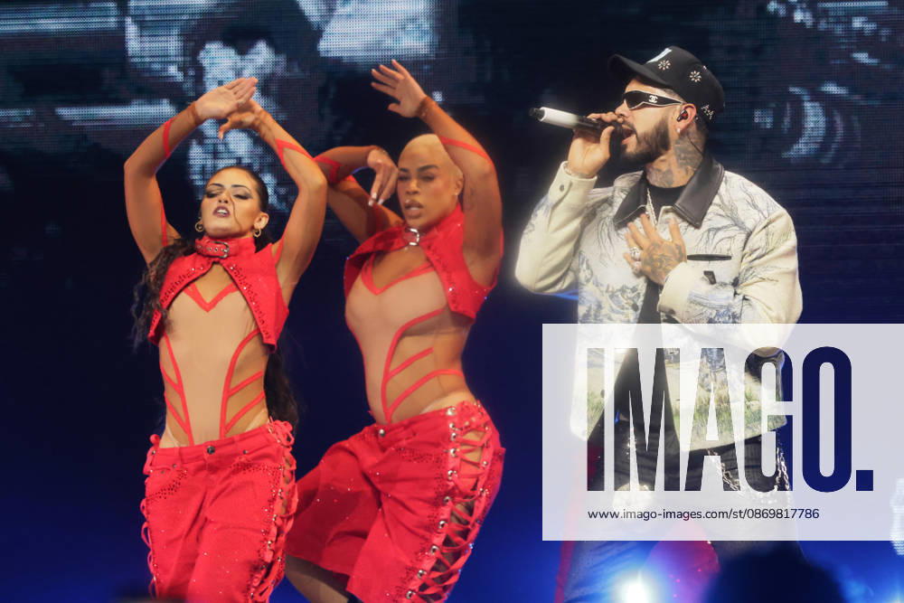 Anuel AA performs on stage during the iHeartRadio s Fiesta Latina 2026 at the Kaseya Center in Miami, Florida on Saturday, October 17, 2026 . Photo By Gary I Rothstein MIA20261017272 GARYxIxROTHSTEIN