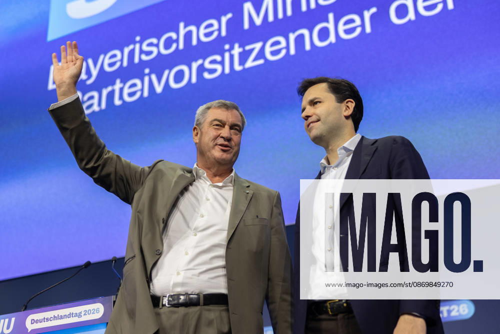 Young Union Germany Day in Bonn: Speech by the Federal Chancellor, October 17, 26. Closing photo with Johannes WINKEL, Member of the Bundestag and Federal Chairman of the Young Union (CDU), and Federal Chancello