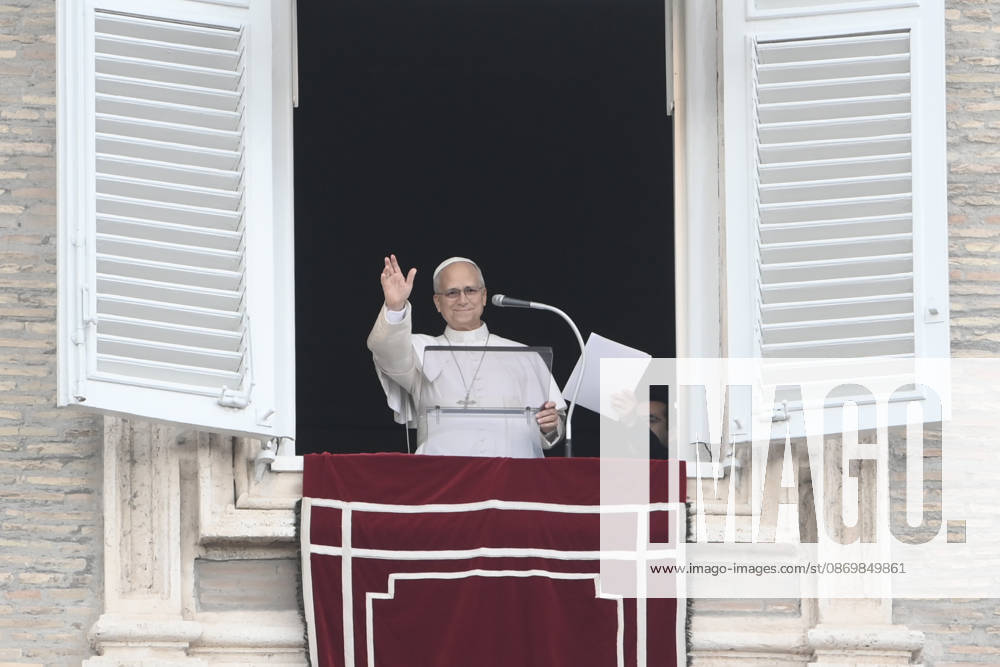 Pope Leo XIV leads Angelus prayer at Vatican VATICAN CITY, VATICAN - OCTOBER 18: Pope Leo XIV addresses worshippers from the window of the Apostolic Palace overlooking St. Peter s Square during the Sunday Angelus prayer in Vatican City, Vatican, on October 18, 2026. Isabella Bonotto Anadolu Vatican City Vatican. Editorial use only. Please get in touch for any other usage.