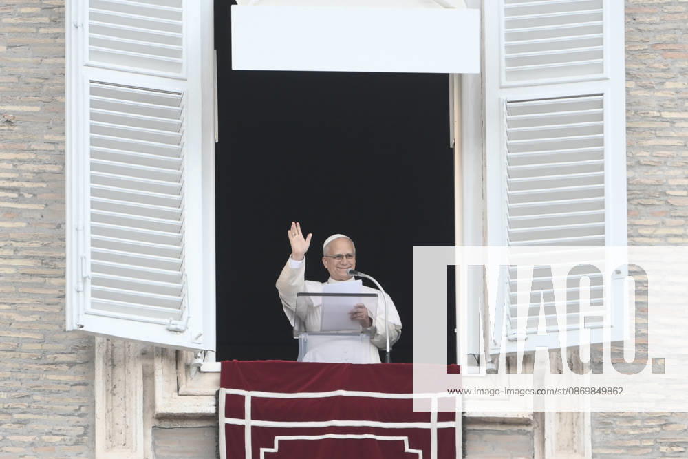 Pope Leo XIV leads Angelus prayer at Vatican VATICAN CITY, VATICAN - OCTOBER 18: Pope Leo XIV addresses worshippers from the window of the Apostolic Palace overlooking St. Peter s Square during the Sunday Angelus prayer in Vatican City, Vatican, on October 18, 2026. Isabella Bonotto Anadolu Vatican City Vatican. Editorial use only. Please get in touch for any other usage.