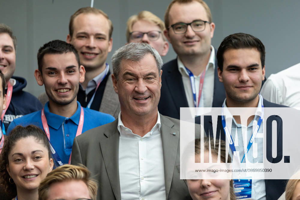 Markus Söder in a group photo with the Bavarian State Association at the Junge Union’s Germany Day in Bonn on October 18, 2026. Bavarian Minister-President and CSU Chair Markus SÖDER (CSU), is pictured in the center of a group photo with delegates from the Bavarian State Associa