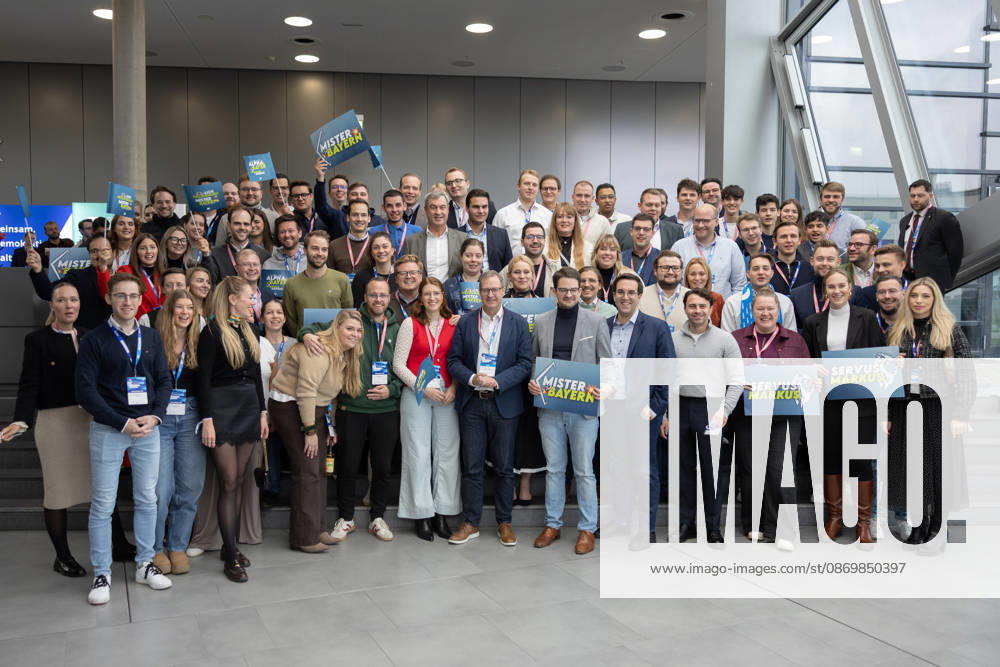 Markus Söder in a group photo with the Bavarian State Association at the Junge Union’s Germany Day in Bonn on October 26, 2018. Bavarian Minister-President and CSU Chairman Markus SÖDER (CSU), is standing in the center