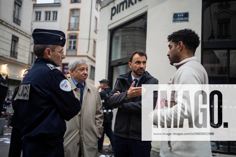 Vandalism following the protest against the high cost of living in Lyon on October 18, 2026 Nicolas Liponne MAXPPP Lyon 10 18 2026 Grégory Doucet, mayor of Lyon, Etienne Guyot, prefect of the Rhône department, and Nelson Bouard, DIPN, met with shopkeepers and residents on October 18, 2026, the day after the riots that broke out during the protest against the high cost of living on October 17 in Lyon Grégory Doucet, Mayor of Lyon, Etienne Guyot, Prefect of the Rhône department, and Nelson Bouard, DIPN, met with shopkeepers and residents on October 18, 2026, the day after the riots that broke out during the October 17 protest against the high cost of living in Lyon, Lyon, Auvergne-Rhône-Alpes, France