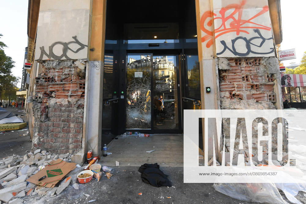 Images of the damage in the aftermath of the October 17, 2026, protests in Paris, Strasbourg-Saint-Denis. The day after violent clashes between protesters and French police during the demonstration against the high cost of living in Paris, France, on October 18, 2026. Lionel Urman, Bestimage, Paris, France