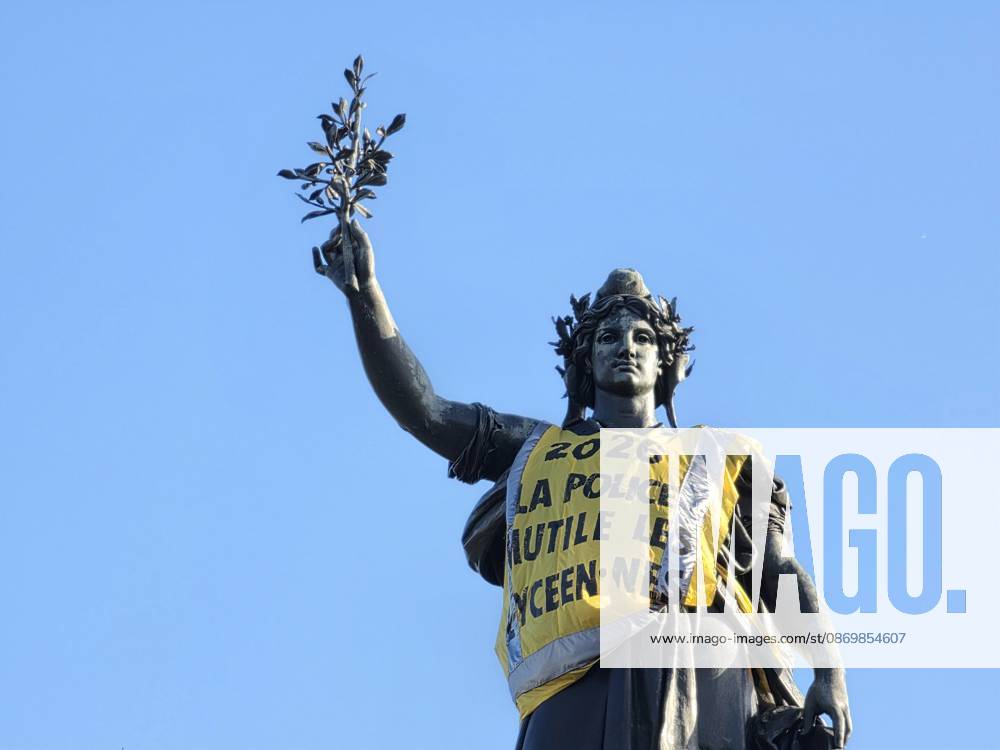 Aftermath of clashes during nationwide protests in Paris PARIS, FRANCE - OCTOBER 18: A yellow vest is seen draped over the statue of Marianne (Monument a la Republique) on the Place de la Republique following clashes during nationwide protests against the high cost of living and rising fuel price on October 18, 2026 in Paris, France. Mustafa Yalcin Anadolu Paris France. Editorial use only. Please get in touch for any other usage.