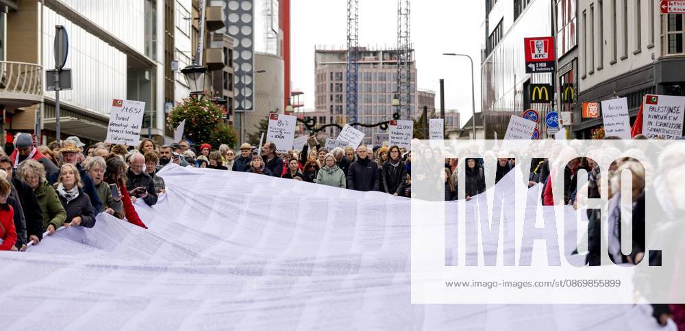 UTRECHT - Participants during a so-called funeral procession to draw attention to the deadly violence against children in Gaza. ROBIN VAN LONKHUIJSEN ANP netherlands out - belgium out