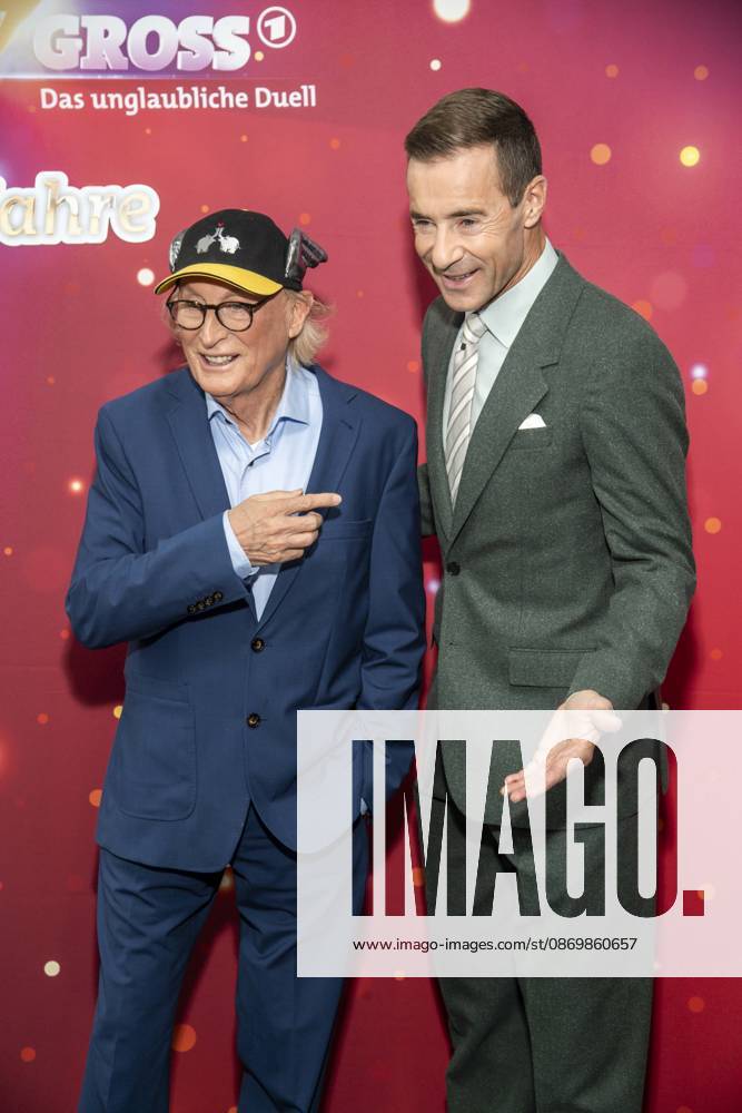 ABB KLEINGROSS Otto Waalkes and Kai Pflaume at a photo call for the ARD TV show *Klein gegen Groß: The Incredible Duel*—the 15th-anniversary special—at Studio H in Studio Berlin Adlershof, Berlin, on October 18, 2026, Berlin, Germany