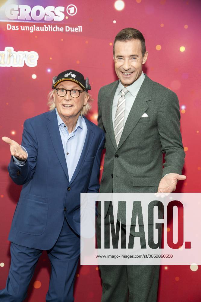 ABB KLEINGROSS Otto Waalkes and Kai Pflaume at a photo call for the ARD TV show *Klein gegen Groß: The Incredible Duel*—the 15th-anniversary special—at Studio H in Studio Berlin Adlershof, Berlin, on October 18, 2026, Berlin, Germany