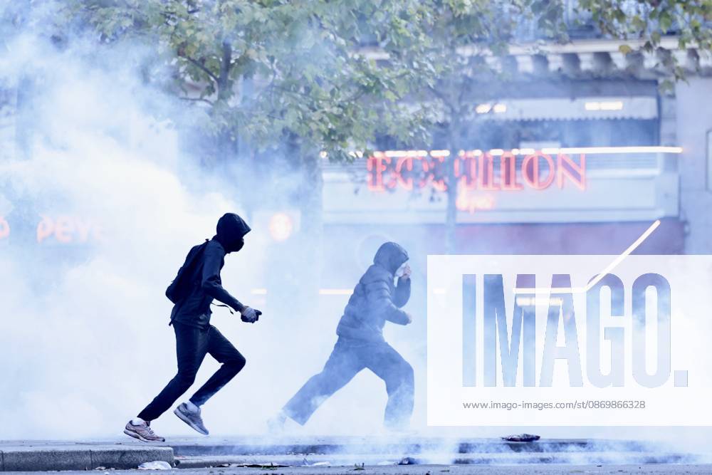 Aftermath of clashes during nationwide protests in Paris PARIS, FRANCE - OCTOBER 18: Firefighters extinguish fires set to bicycles and street debris as streets across Paris show signs of damage following a day of violent clashes between police and protesters amid a nationwide mobilization over rising living costs, fuel prices, and education funding in Paris, France, on October 18, 2026. Ibrahim Ezzat Anadolu Paris France. Editorial use only. Please get in touch for any other usage.