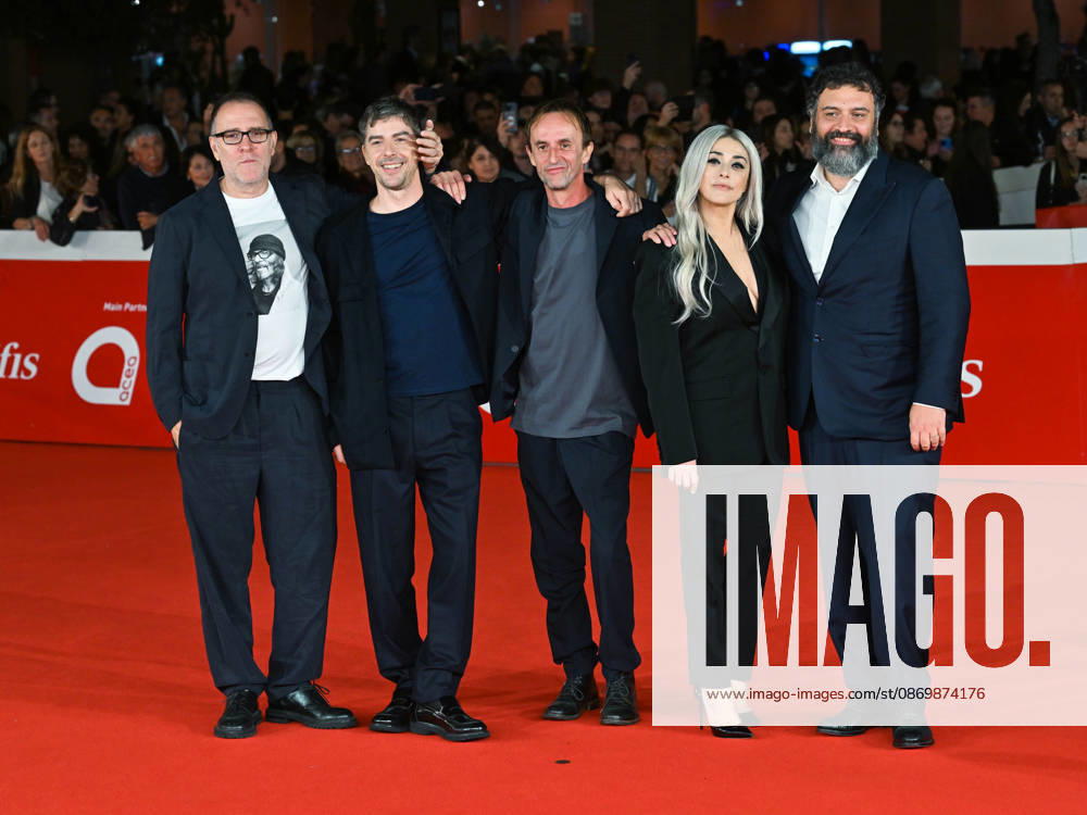 IPA89877088 - Rome, 2026 Film Festival Evening 6 Red Carpet for the film *Ãˆ ANDATA COSÃa*. Pictured: Valerio Mastandrea, Michele Riondino, Gianni Zanasi, Valentina Lodovini, and Leonardo Lidi