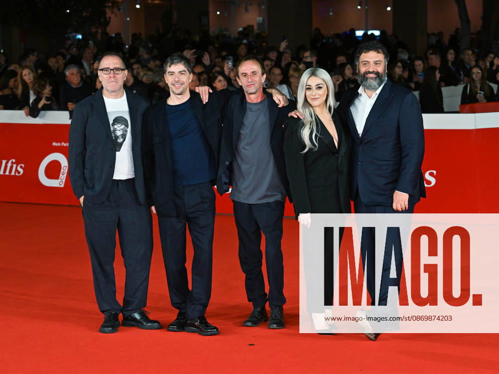 IPA89877148 - Rome, 2026 Film Festival Evening 6 Red Carpet for the film *Ãˆ ANDATA COSÃa*. Pictured: Valerio Mastandrea, Michele Riondino, Gianni Zanasi, Valentina Lodovini, and Leonardo Lidi