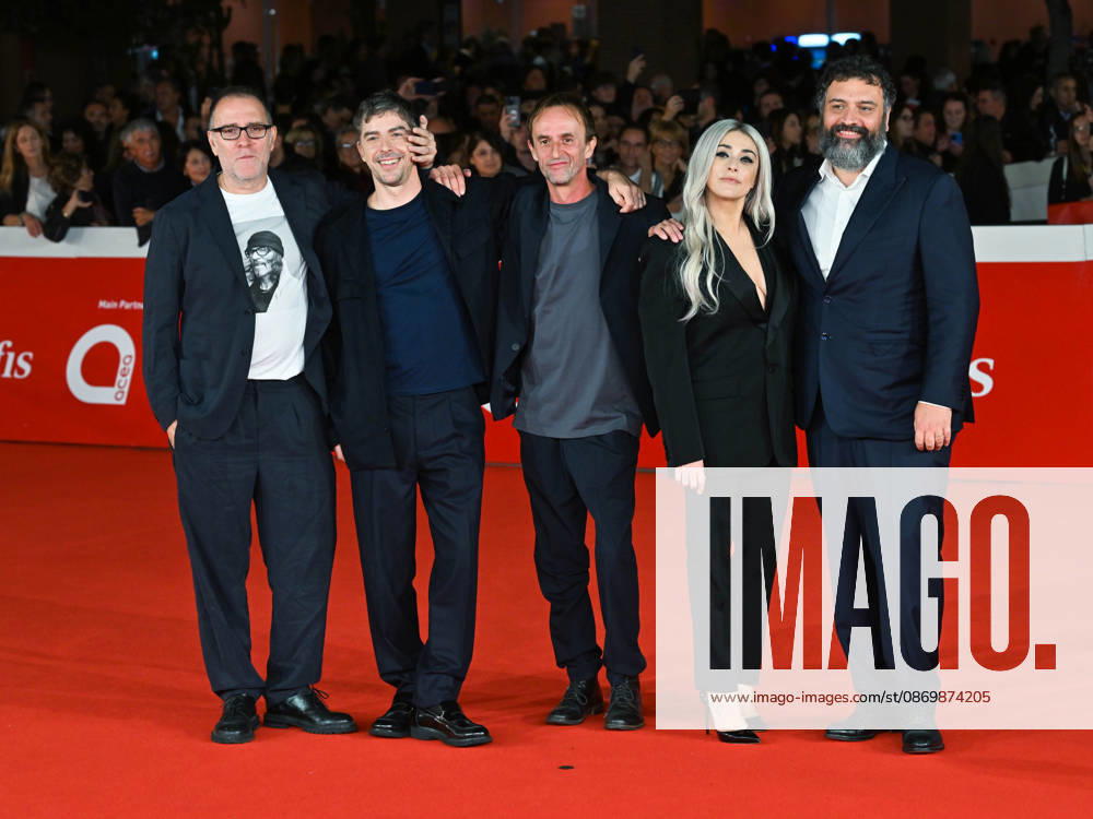 IPA89877150 - Rome, 2026 Film Festival Evening 6 Red Carpet for the film *È ANDATA COSÃa*. Pictured: Valerio Mastandrea, Michele Riondino, Gianni Zanasi, Valentina Lodovini, and Leonardo Lidi