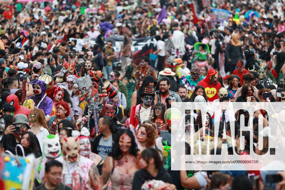 Thousands join annual Zombie Walk in Mexico City MEXICO CITY, MEXICO - OCTOBER 18: People dressed as zombies and horror movie characters take part in the annual Zombie Walk as spectators watch along the streets of the historic center in Mexico City, Mexico, on October 18, 2026. Thousands gather for the event, which is held annually in major cities around the world. Daniel Cardenas Anadolu Mexico City Mexico. Editorial use only. Please get in touch for any other usage.