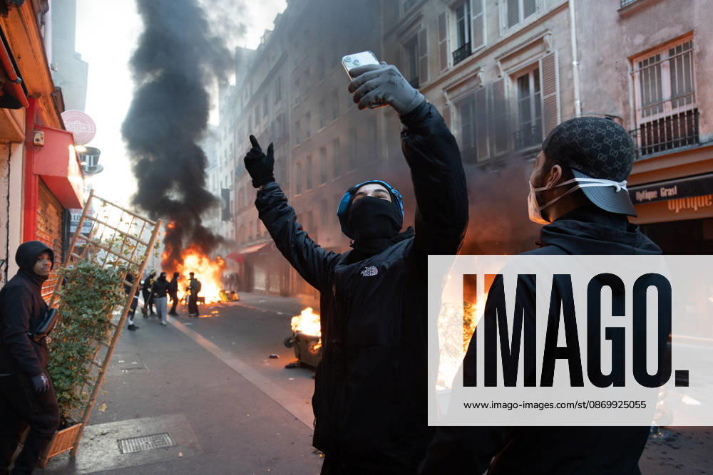 IPA89895973 - Paris, protest on October 18 near Place de la République; protesters clashing with police, fires, and barricades