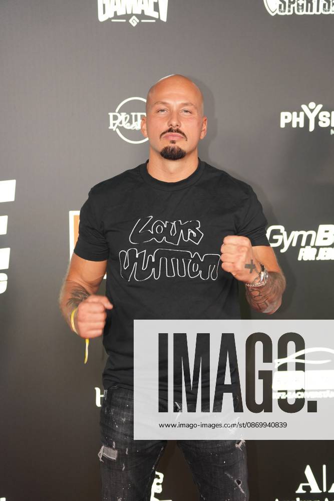 Fame Fighting 4 in Essen 2026: Santino Schwarzenberger at the Fame Fighting 4 celebrity boxing event on October 17, 2026, at the Grugahalle in Essen, North Rhine-Westphalia
