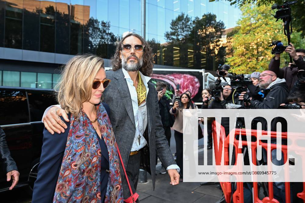 British comedian Russell Brand appears in court in London LONDON, UNITED KINGDOM - OCTOBER 19: British comedian and actor Russell Brand (2nd L) arrives at Southwark Crown Court with his wife Laura Brand (L), in connection with rape and sexual assault charges in London, United Kingdom, on October 19, 2026. Rasid Necati Aslim Anadolu London United Kingdom. Editorial use only. Please get in touch for any other usage.