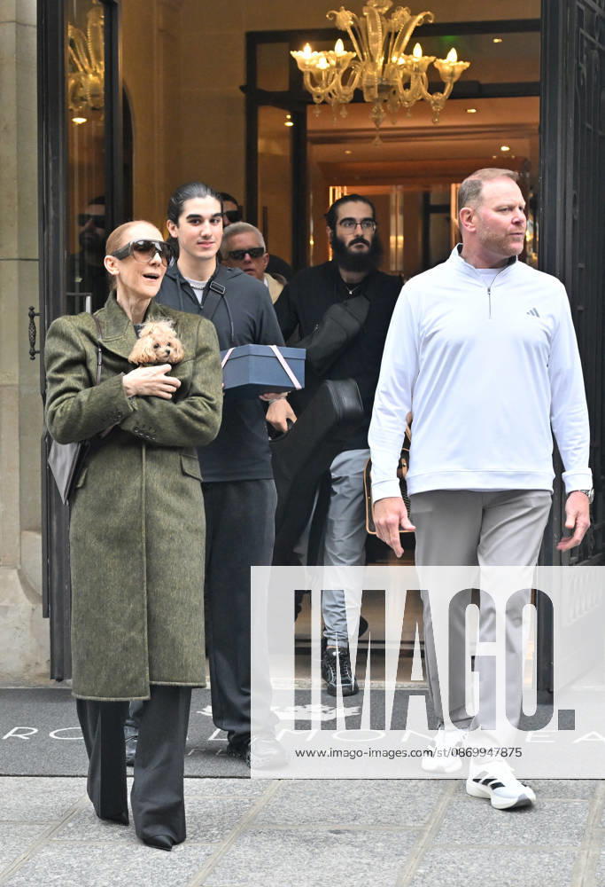 Céline Dion leaves the Royal Monceau hotel with her sons Nelson and Eddy and her dog after her concert series in Paris on October 19, 2026. Christian Liewig, Bestimage. Céline Dion leaves the Royal Monceau hotel with her sons Nelson and Eddy and her dog after her concert series in Paris on October 19, 2026 Paris, France