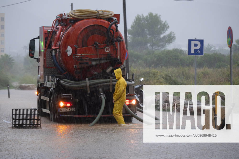 The UME is deployed in Ibiza and Mallorca to assist with incidents caused by Storm Adam. UME personnel deployed on the streets of Ibiza to mitigate the effects of Storm Adam, on October 19, 2026, in Eivissa, Balearic Islands, Spain. The Military Emergency Unit (UME) has mobilized units from its third battalion at the Valencia base to set sail for Eivissa and Mallorca. The military unit confirmed this on its social media account on platform X, with a message stating that their mission will be to collaborate with emergency services in response to incidents resulting from Storm Adam. OCTOBER 19, 2026 Germá, Spain