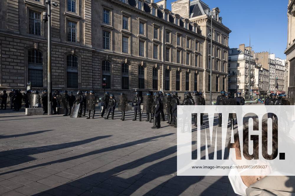 PARIS, FRANCE - OCTOBER 18, 2026: Protesters clash with police near Place de la RÃ publique in Paris during a protest against austerity. Protesters set up makeshift barricades and start fires in the square and surrounding streets. After police clear the square, protesters attack nearby shops. Paris France - ZUMAq101 20261018_zna_q101_301