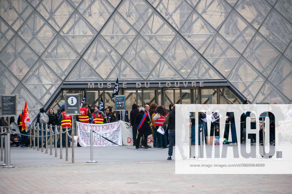 Blockade of The Louvre Museum by Students - Paris Protesters block the entrances to the Louvre Museum to express their support for a nationwide high school student protest movement and denounce what they describe as police repression in Paris, France, on October 19, 2026. Photo by Denis Prezat ABACAPRESS.COM Paris France