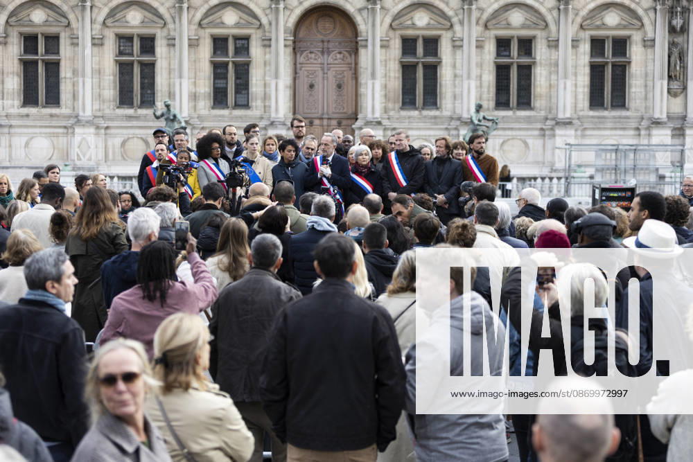 Paris Mayor Emmanuel Gregoire Attends Rally Against Violence - Paris Paris Mayor Emmanuel Gregoire during a gathering against violence and in support of the Republic, called by the Association of French Mayors (AMF), in front of Paris City Hall, following clashes that erupted during a national day of demonstrations against the cost of living and rising fuel prices, in Paris, France, October 19, 2026.Photos by Jérémy Paoloni ABACAPRESS.COM Paris Ile-de-France France