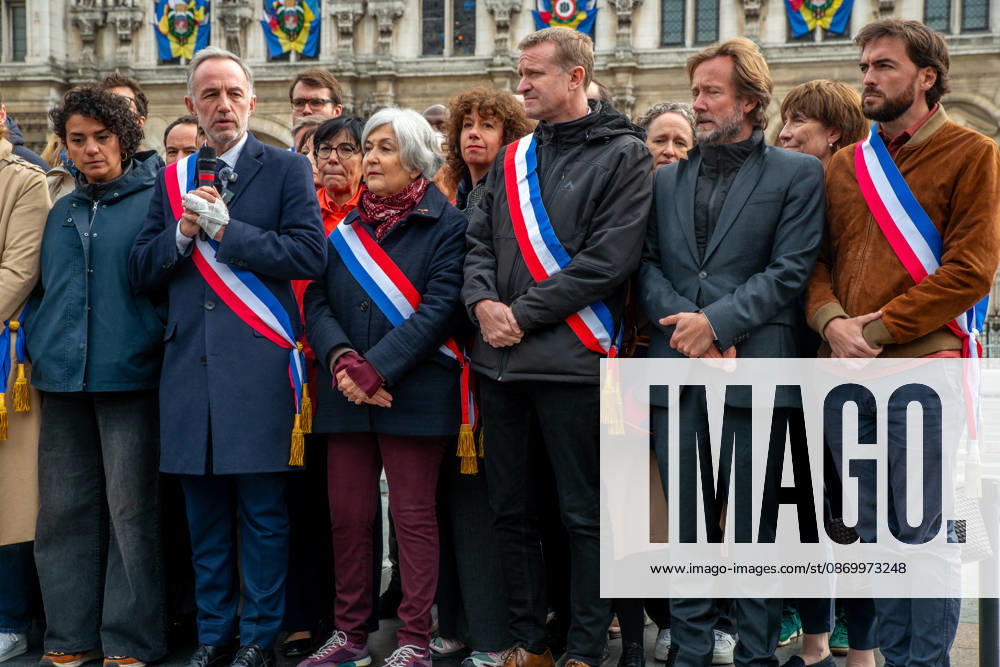 Paris Mayor Emmanuel Gregoire Attends Rally Against Violence - Paris The Association of Mayors of France (AMF) organizes rallies in front of city halls across France on October 19, 2025, to condemn violence targeting certain town halls. The nationwide gatherings follow calls for demonstrations to address security concerns at municipal buildings. Photo by Denis Prezat ABACAPRESS.COM Paris Ile-de-France France