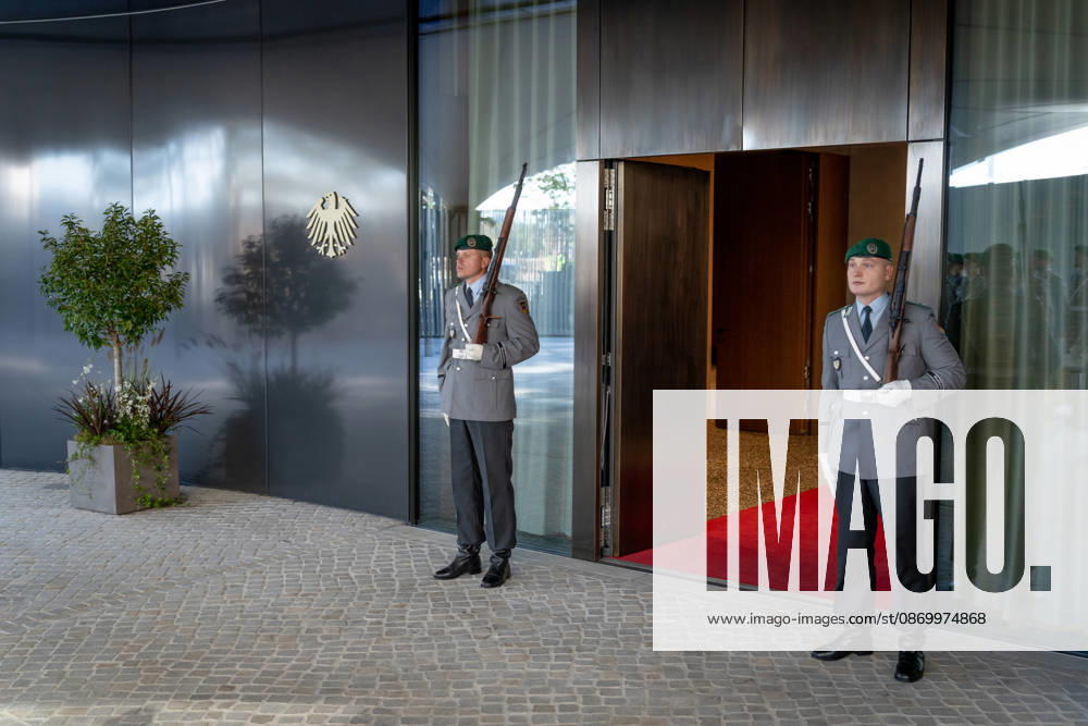 Federal President Frank-Walter Steinmeier, Accreditation of Ambassadors in Berlin, Official Residence at Spreebogen, Federal President Frank-Walter Steinmeier, Accreditation of Ambassadors, Bundeswehr Berlin, Berlin, GER