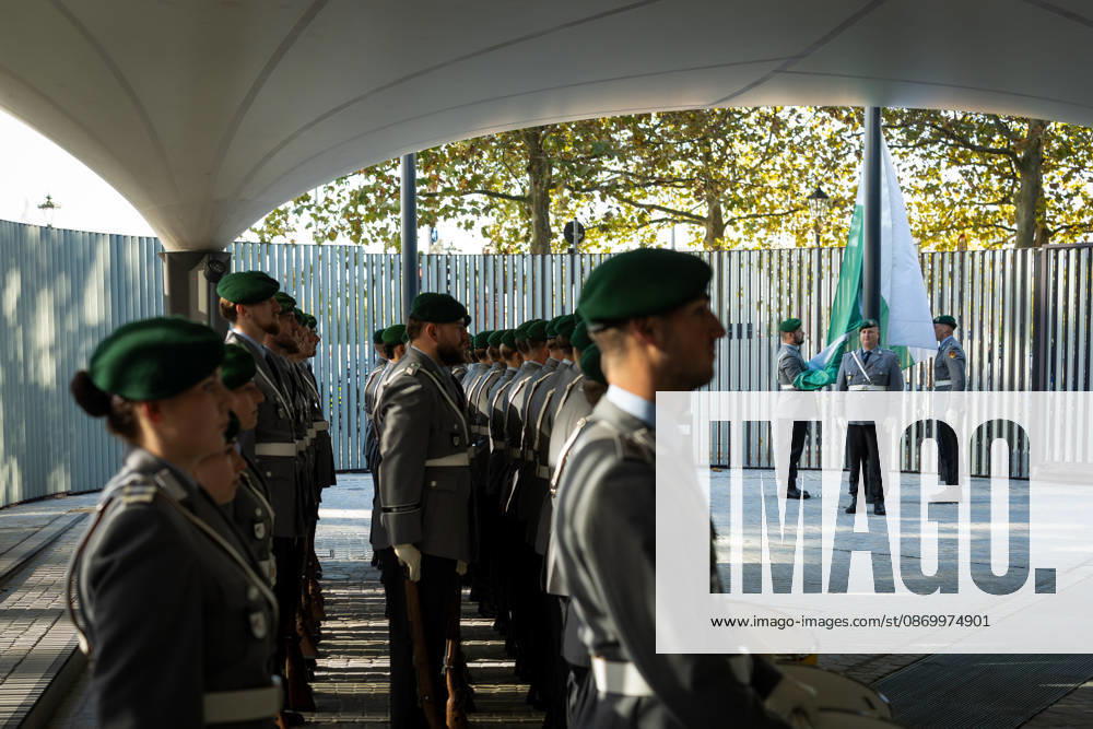 Federal President Frank-Walter Steinmeier, Accreditation of Ambassadors in Berlin, Official Residence at Spreebogen, Federal President Frank-Walter Steinmeier, Accreditation of Ambassadors, Bundeswehr Berlin, Berlin, GER
