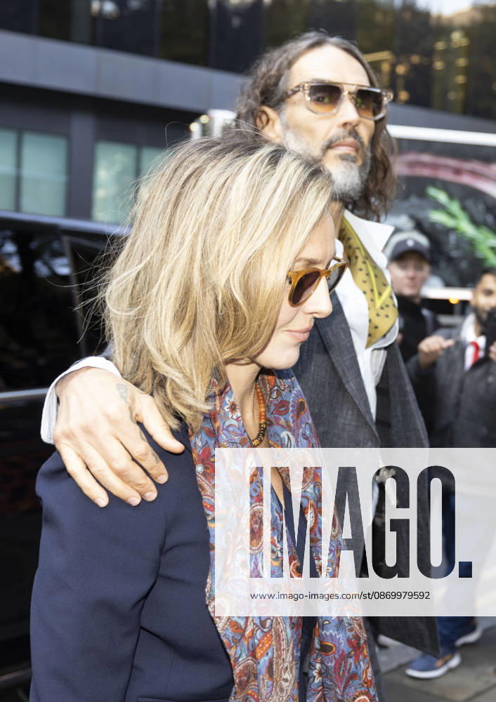 Russell Brand 19.10.2026. Russell Brand and wife Laura arriving at Southwark crown court today