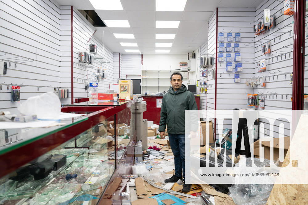 Shops Looted After the October 17th Demonstration - Paris AJ This photo shows the Owner of the store Lyca Mobile at the Boulevard de Magenta store after it has been looted, ransacked, and vandalized on October 19, 2026 two days after riots and looting occurred (pillage) on the sidelines of nationwide cost-of-living demonstrations. Photo by Alexis Jumeau ABACAPRESS.COM Paris France
