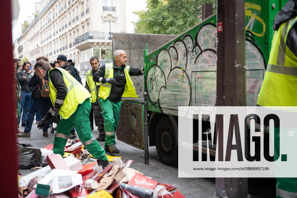 Shops Looted After the October 17th Demonstration - Paris AJ This photo shows Paris City Hall employees clearing away rubble in front of a Nicolas store after it had been looted, ransacked, and vandalized on October 19, 2026 two days after riots and looting occurred (pillage) on the sidelines of nationwide cost-of-living demonstrations. Photo by Alexis Jumeau ABACAPRESS.COM Paris France