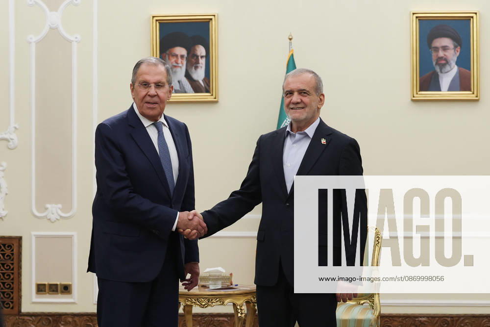 Masoud Pezeshkian - Sergey Lavrov meeting in Tehran TEHRAN, IRAN - OCTOBER 19: (---- - MANDATORY CREDIT - IRANIAN PRESIDENCY HANDOUT - NO MARKETING NO ADVERTISING CAMPAIGNS - DISTRIBUTED AS A SERVICE TO CLIENTS----) ( RESTRICTIONS: NO Access Israel Media Persian Language TV Stations Outside Iran Strictly No Access BBC Persian VOA Persian Manoto TV Iran International TV ) Iranian President Masoud Pezeshkian (R) meets with Russian Foreign Minister Sergey Lavrov (L) during an official diplomatic visit in Tehran, Iran, on October 19, 2026. Iranian Presidency Anadolu Tehran Iran. Editorial use only. Please get in touch for any other usage.