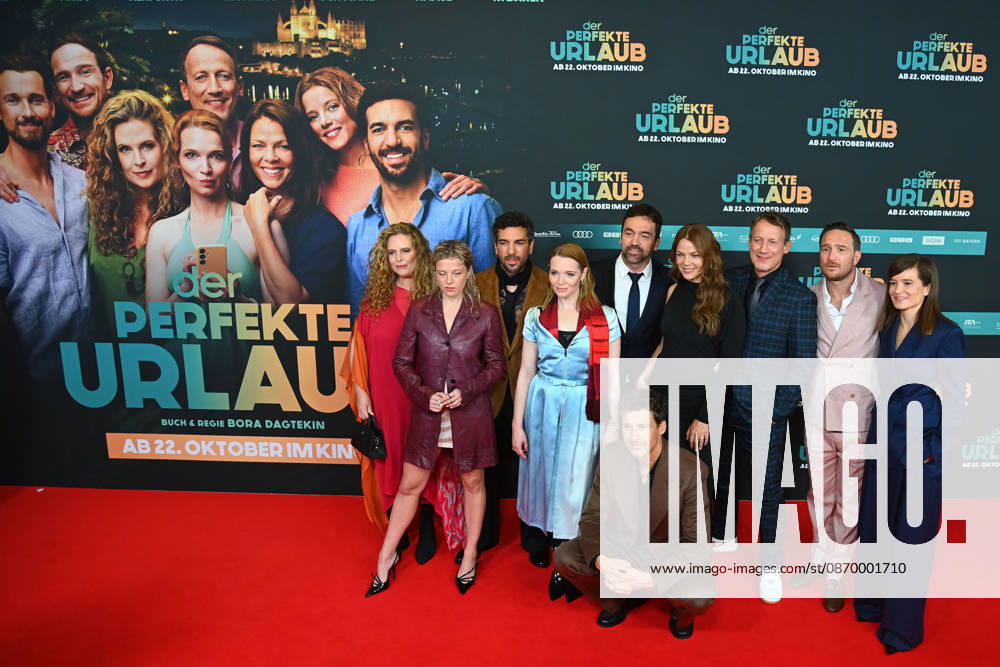 From left: Diana AMFT, actress; Jella HAASE, actress; Elyas M. BAREK, actor; Karoline HERFURTH, actress; in front: Florian David FITZ, Bora DAGTEKIN, director; Jessica SCHWARZ, actress; Wotan Wilke MOEHRING, actor; Frederick LAU, actor; Lena SCHOEMANN, producer; World premiere of *DER PERFEKTE URLAUB* on