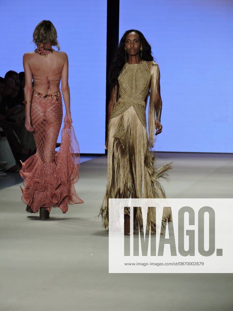 Ammi fashion show at SPFW Sao Paulo (SP), 10 18 2026 - Fashion SPFW Runway - The brand Ammi presents the Forma Viva collection on the last day of Sao Paulo Fashion Week. The brand featured model Isabeli Fontana, whose husband, singer Di Ferrero, was in the audience.(Foto: Leandro Chemalle Thenews2 imago images) ammi fashion show at SPFW