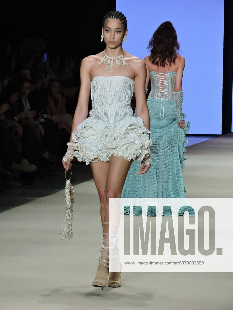 Ammi fashion show at SPFW Sao Paulo (SP), 10 18 2026 - Fashion SPFW Runway - The brand Ammi presents the Forma Viva collection on the last day of Sao Paulo Fashion Week. The brand featured model Isabeli Fontana, whose husband, singer Di Ferrero, was in the audience.(Foto: Leandro Chemalle Thenews2 imago images) ammi fashion show at SPFW
