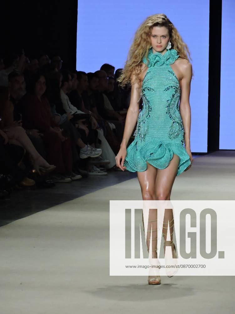 Ammi fashion show at SPFW Sao Paulo (SP), 10 18 2026 - Fashion SPFW Runway - The brand Ammi presents the Forma Viva collection on the last day of Sao Paulo Fashion Week. The brand featured model Isabeli Fontana, whose husband, singer Di Ferrero, was in the audience.(Foto: Leandro Chemalle Thenews2 imago images) ammi fashion show at SPFW