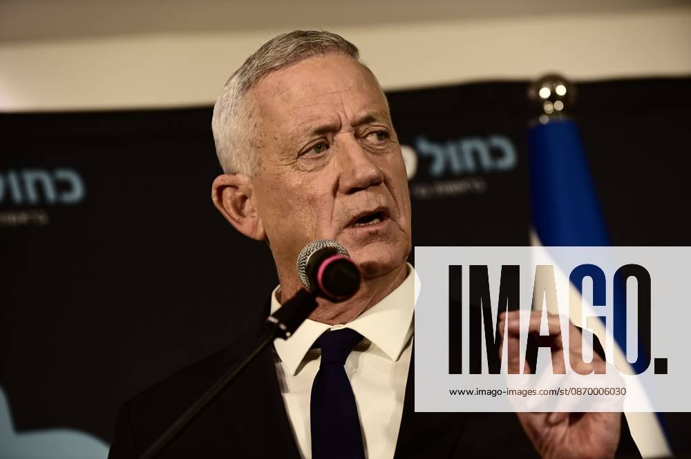 Benny Gantz, chairman of Israel s Blue and White party, holds a press conference in Ramat Gan, Israel, October 19, 2026, during which he announces his withdrawal from the upcoming elections. Ramat-Gan Israel - ZUMAq101 20261019_zna_q101_080