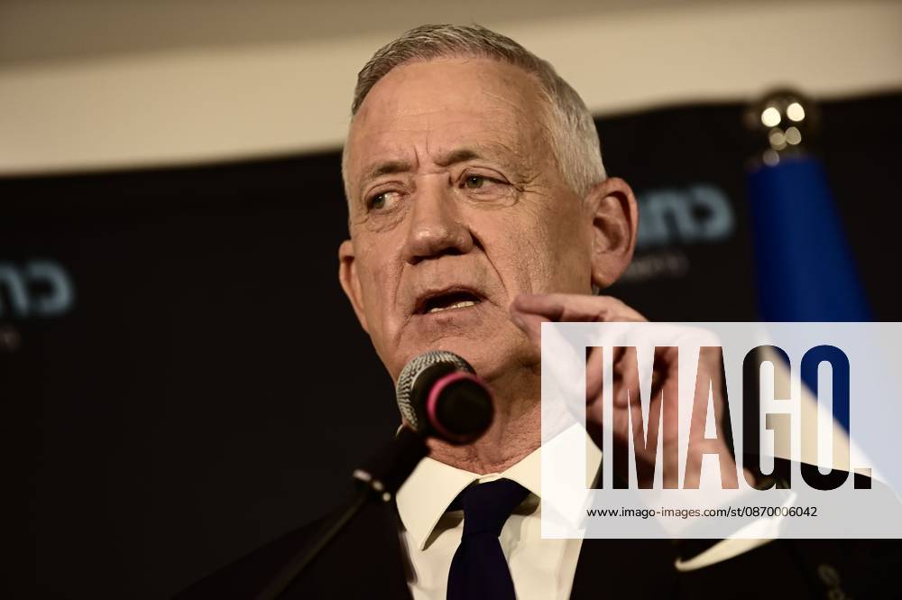 Benny Gantz, chairman of Israel s Blue and White party, holds a press conference in Ramat Gan, Israel, October 19, 2026, during which he announces his withdrawal from the upcoming elections. Ramat-Gan Israel - ZUMAq101 20261019_zna_q101_081