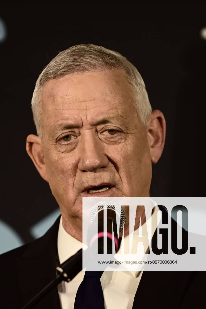 Benny Gantz, chairman of Israel s Blue and White party, holds a press conference in Ramat Gan, Israel, October 19, 2026, during which he announces his withdrawal from the upcoming elections. Ramat-Gan Israel - ZUMAq101 20261019_zna_q101_083