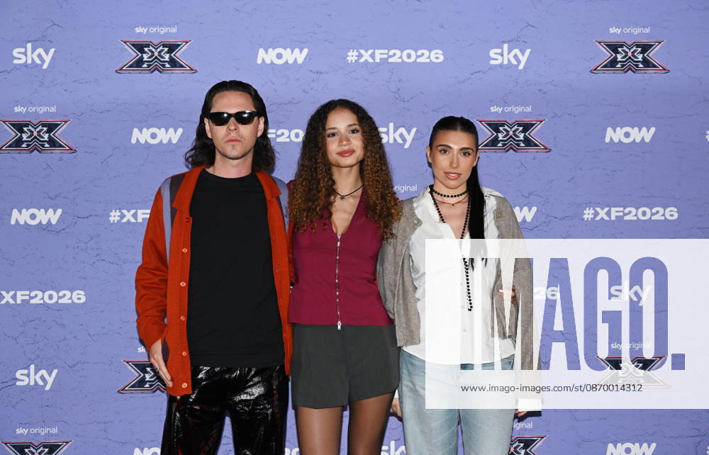 IPA89927847 - Milan, Italy: X Factor 2026 photocall featuring the 12 official contestants JAKE LA FURIA S TEAM In the photo: Alex Fontana, ALÌA, Veronica