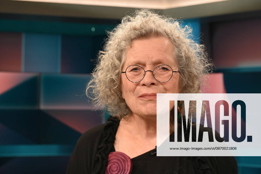 Elisabeth van der Wal, a retired senior civil servant and former senior civil servant in Bremen, is calling for the abolition of civil servant status for large segments of the public sector. She appeared as a guest on the ARD talk show *Hart aber Fair*, which focused on teachers, police officers, and the civil service, asking, Why do we still need civil servants?