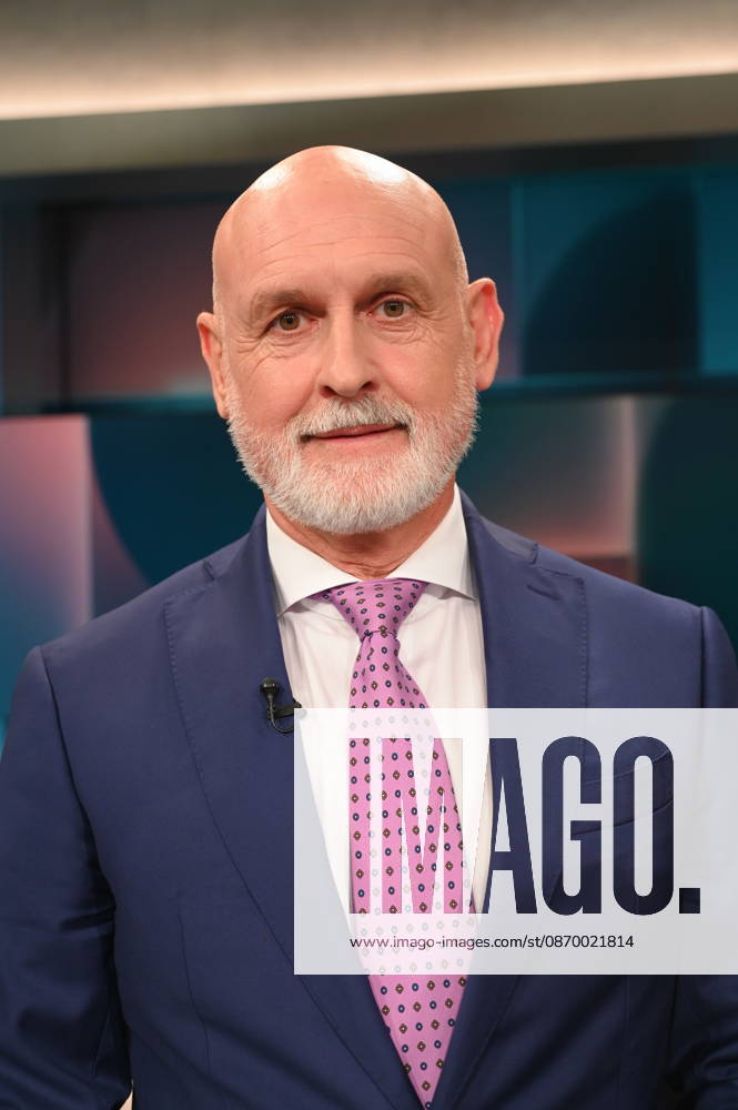 Trade unionist Volker Geyer, national chairman of the German Civil Servants Federation (dbb), appeared as a guest on the ARD talk show *Hart aber Fair* to discuss the topic Teachers, Police Officers, and the Civil Service: Why Do We Still Need Civil Servants?