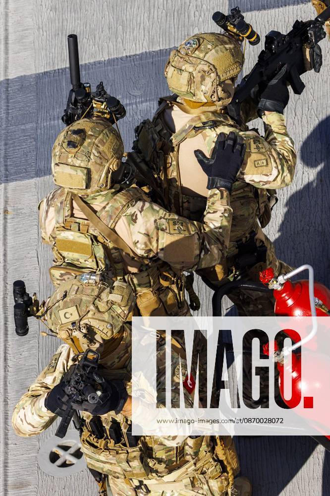 Orikun, The Netherlands, 2026-10-19 10:59:48 ORIKUN, 19-10-2026, The Turkish Navy s amphibious assault and drone ship TCG Anadolu (L400) is participating in NATO Exercise Neptune Strike 26-4. This exercise runs from 16 October to 5 November. During this exercise, NATO organized a demonstration for Distinguished Visitors and the media to showcase the Anadolu s spearhead operations in the form of a simulated amphibious strike on Pasha Beach. Photo: NLBeeld Robert Meerding Credit: NL Beeld Robert Meerding Inc