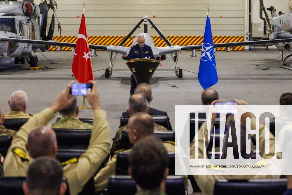 Orikun, The Netherlands, 2026-10-19 11:14:32 ORIKUN, 19-10-2026, The Turkish Navy s amphibious assault and drone ship TCG Anadolu (L400) is participating in NATO Exercise Neptune Strike 26-4. This exercise runs from 16 October to 5 November. During this exercise, NATO organized a demonstration for Distinguished Visitors and the media to showcase the Anadolu s spearhead operations in the form of a simulated amphibious strike on Pasha Beach. Photo: NLBeeld Robert Meerding Credit: NL Beeld Robert Meerding Inc
