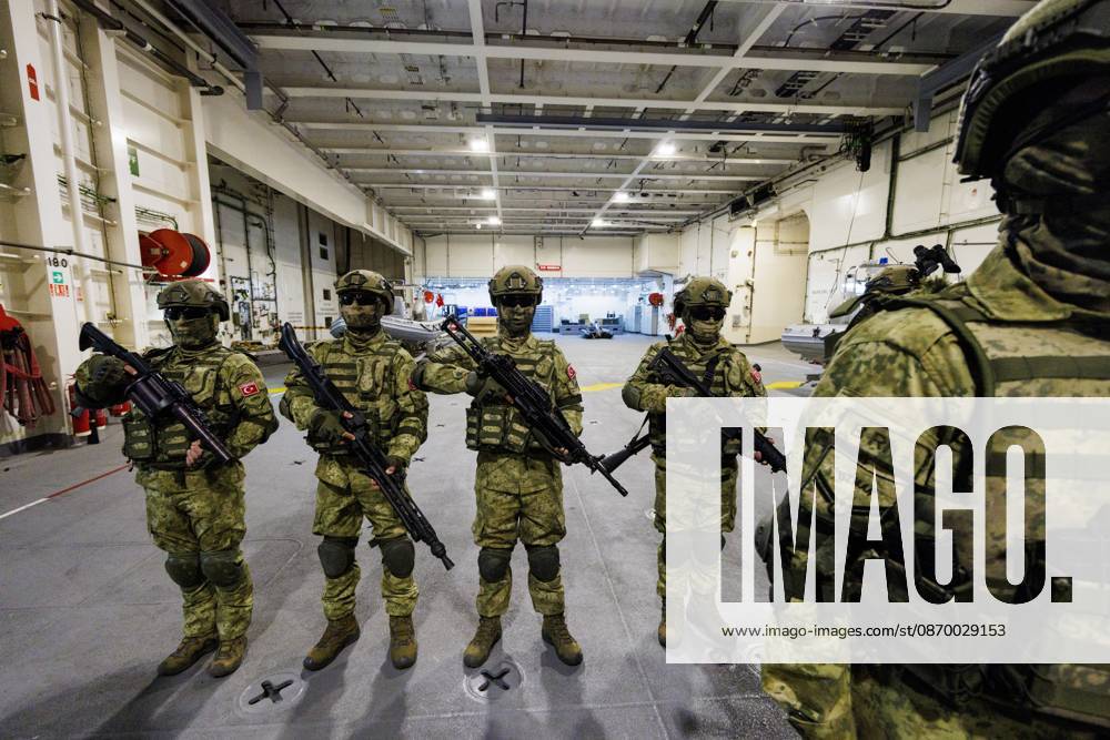 Orikun, The Netherlands, 2026-10-19 11:31:52 ORIKUN, 19-10-2026, The Turkish Navy s amphibious assault and drone ship TCG Anadolu (L400) is participating in NATO Exercise Neptune Strike 26-4. This exercise runs from 16 October to 5 November. During this exercise, NATO organized a demonstration for Distinguished Visitors and the media to showcase the Anadolu s spearhead operations in the form of a simulated amphibious strike on Pasha Beach. Photo: NLBeeld Robert Meerding Credit: NL Beeld Robert Meerding Inc