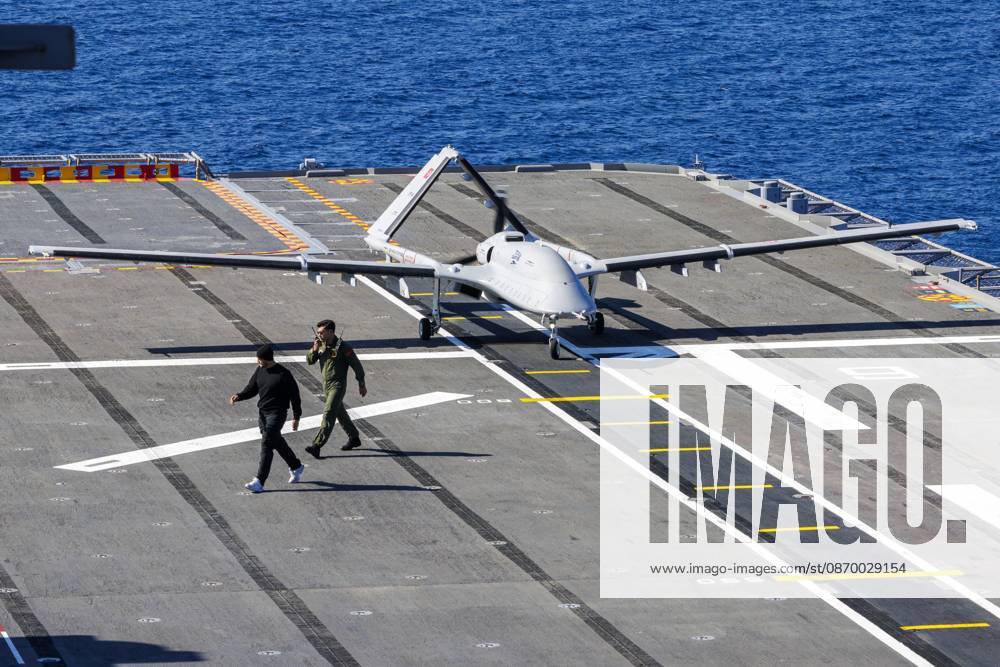 Orikun, The Netherlands, 2026-10-19 12:43:24 ORIKUN, 19-10-2026, The Turkish Navy s amphibious assault and drone ship TCG Anadolu (L400) is participating in NATO Exercise Neptune Strike 26-4. This exercise runs from 16 October to 5 November. During this exercise, NATO organized a demonstration for Distinguished Visitors and the media to showcase the Anadolu s spearhead operations in the form of a simulated amphibious strike on Pasha Beach. Photo: NLBeeld Robert Meerding Credit: NL Beeld Robert Meerding Inc
