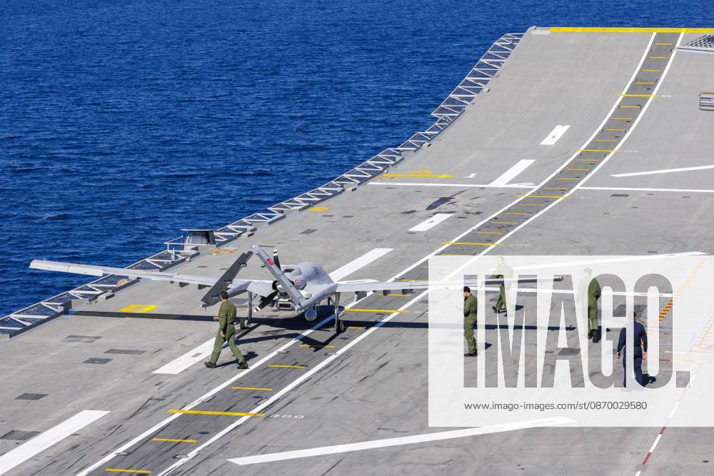 Orikun, The Netherlands, 2026-10-19 13:05:22 ORIKUN, 19-10-2026, The Turkish Navy s amphibious assault and drone ship TCG Anadolu (L400) is participating in NATO Exercise Neptune Strike 26-4. This exercise runs from 16 October to 5 November. During this exercise, NATO organized a demonstration for Distinguished Visitors and the media to showcase the Anadolu s spearhead operations in the form of a simulated amphibious strike on Pasha Beach. Photo: NLBeeld Robert Meerding Credit: NL Beeld Robert Meerding Inc