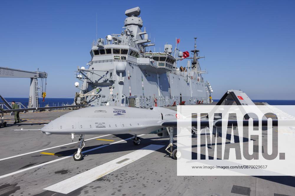 Orikun, The Netherlands, 2026-10-19 13:19:44 ORIKUN, 19-10-2026, The Turkish Navy s amphibious assault and drone ship TCG Anadolu (L400) is participating in NATO Exercise Neptune Strike 26-4. This exercise runs from 16 October to 5 November. During this exercise, NATO organized a demonstration for Distinguished Visitors and the media to showcase the Anadolu s spearhead operations in the form of a simulated amphibious strike on Pasha Beach. Photo: NLBeeld Robert Meerding Credit: NL Beeld Robert Meerding Inc
